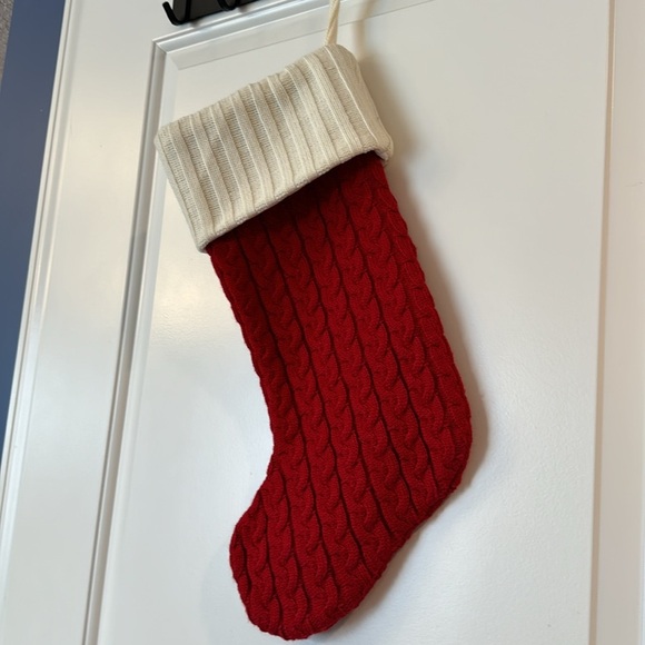 Kohls Initial Letter L Cable Knit Christmas Stocking Red Monigram L - Picture 4 of 9